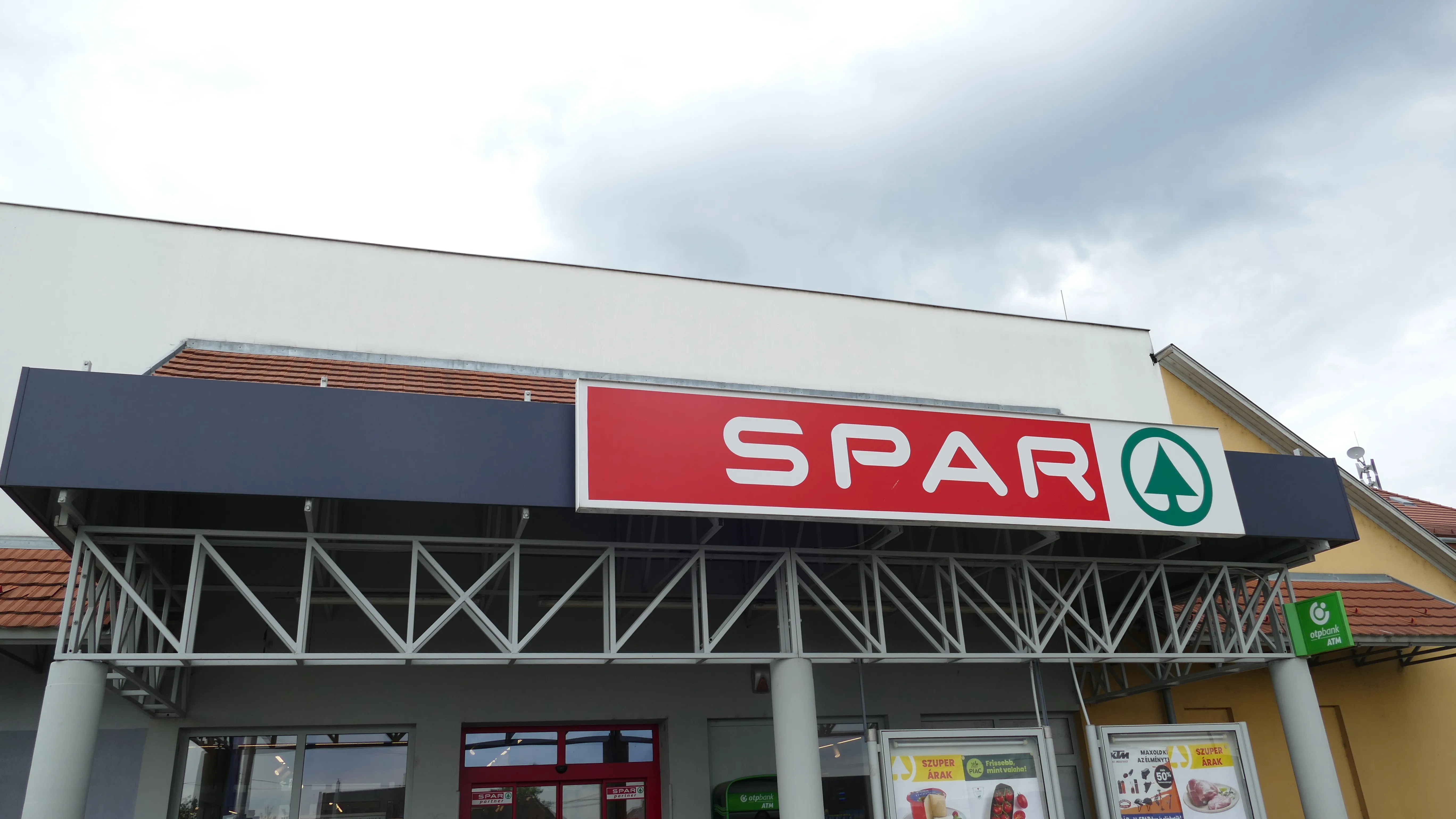 Várpalota Spar